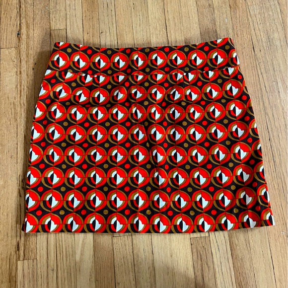 Patterned Mini Skirt! - Picture 4 of 4